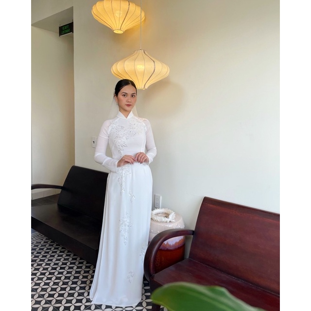 Áo dài cô dâu trắng đính kết