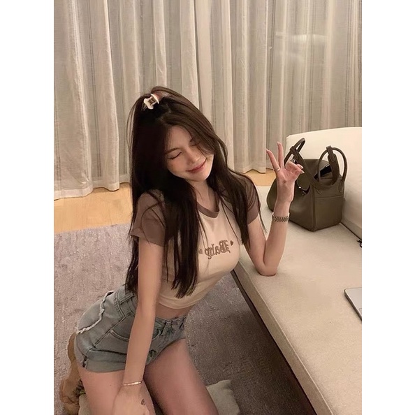 Áo Thun Raglan Croptop Tay Ngắn Cổ Tròn Dáng Ôm Thêu Chữ Baby Luviecloset