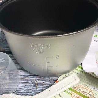 NỒI CƠM ĐIỆN KANGAROO KG14B (sẵn sll)