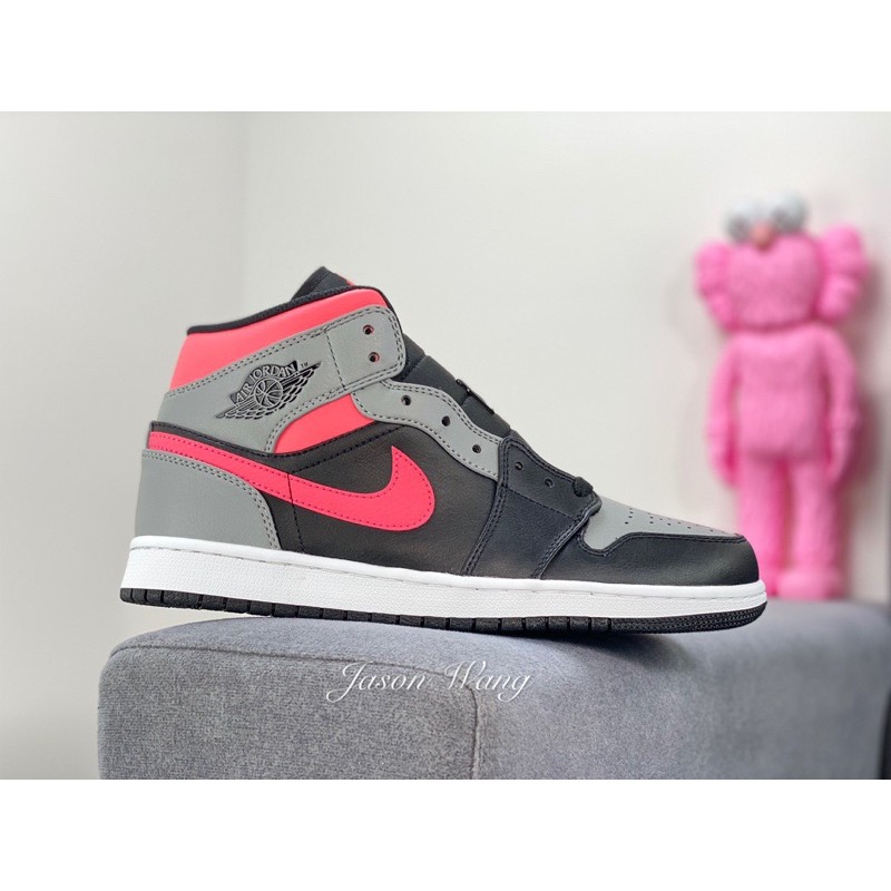 [ 𝙊𝙍𝘿𝙀𝙍 ] Giày Air Jordan 1 Màu Hồng - đen cổ vừa
