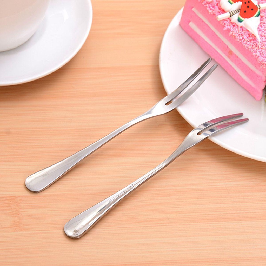 Nĩa Ăn Trái Cây Bằng Thép Không Gỉ Thiết Kế Nhỏ Gọn Tiện Dụng