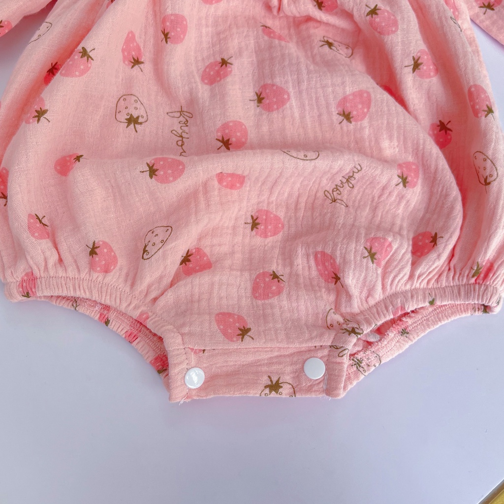 Bodysuit cho bé Màu hồng Nina Kids Boutique Body bé gái sơ sinh 0 24 tháng Set body xô muslin dâu tây Kèm Mũ và Bao chân