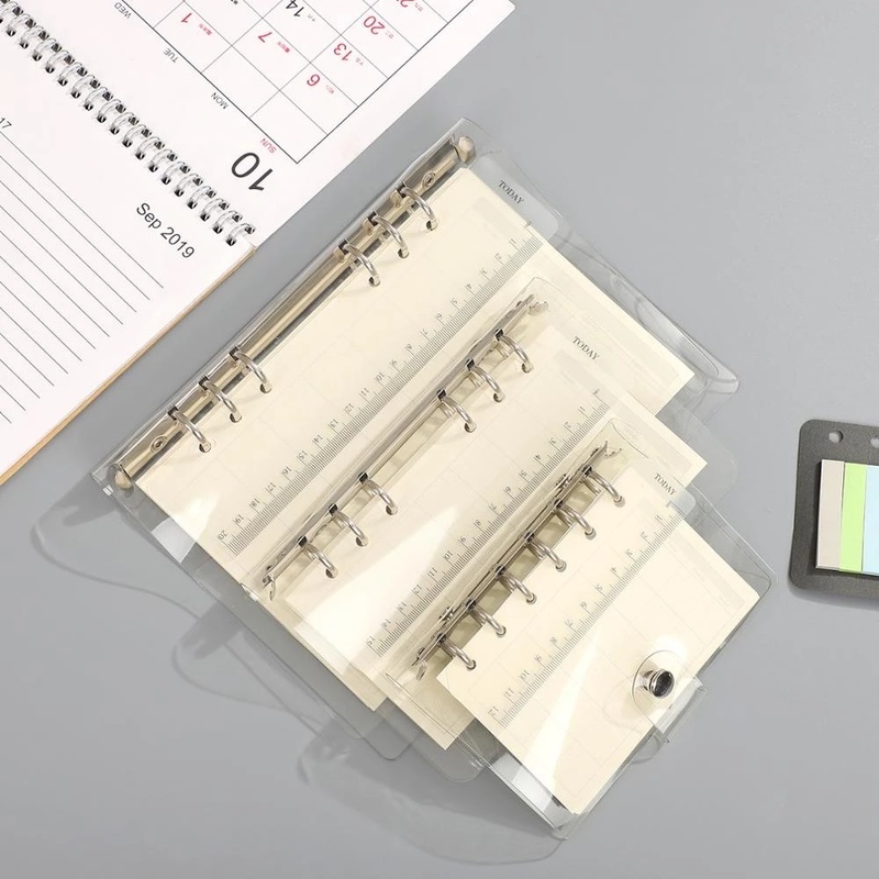 Bìa Bọc Sổ Tay Trong Suốt Bằng PVC Có Vòng Xỏ