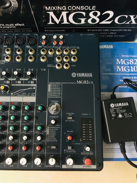 Bàn mixer Yamaha MG82CX