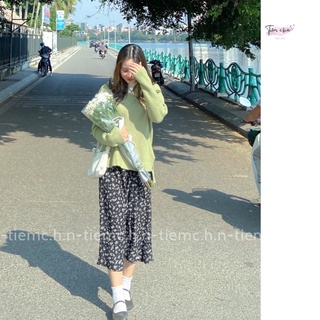 Áo len cổ V xẻ tà