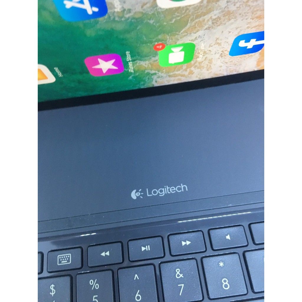 Bàn Phím Bluetooth Logitech Canvas Cho IPad Air 2 Kiêm Ốp Lưng Bảo Vệ iPad