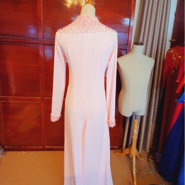 Áo dài Lụa chiphong 4 tà  hồng  Kết hạt  Áo Dài may sẵn cao cấp