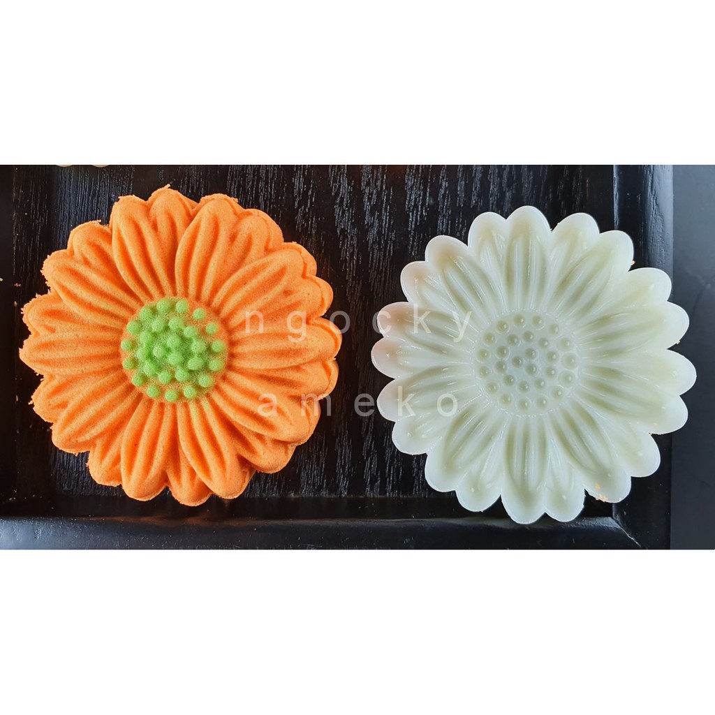 NQ50-861 - KHUÔN LÒ XO BÁNH TRUNG THU / BÁNH DỨA  HÌNH HOA CÚC