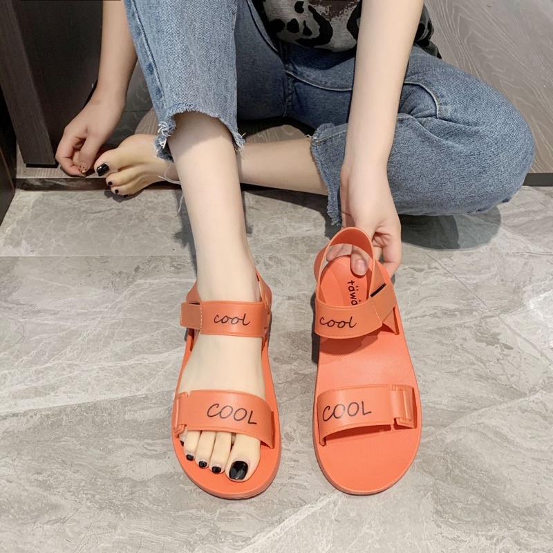 Sandal nữ đi học ulzzang đẹp đế bệt thời trang HARINA SD005