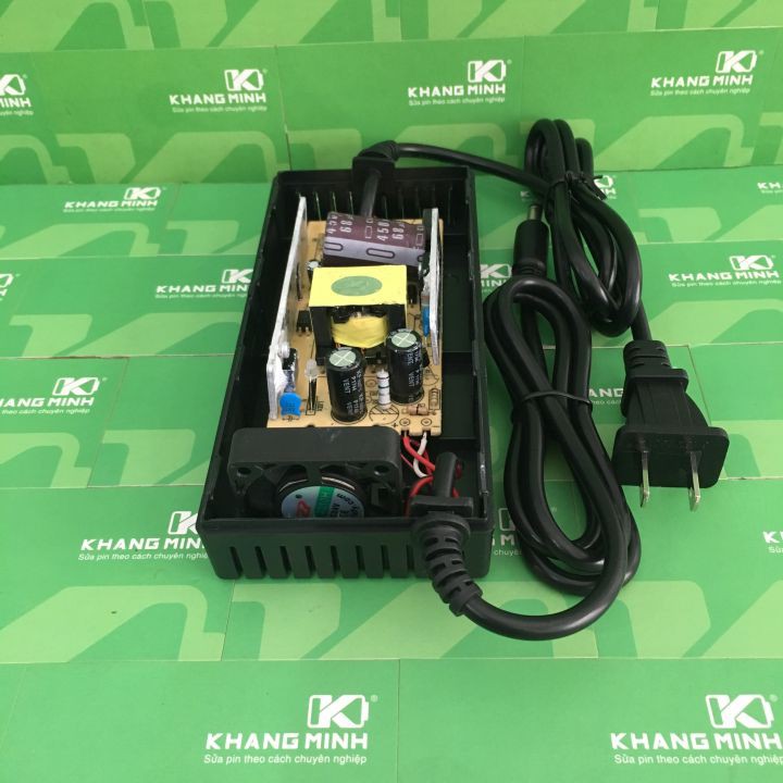 Sạc 4S 16.8V 5A có quạt và đèn báo đầy, chuyên sạc pin Li-ion 14.4V - 16.8V