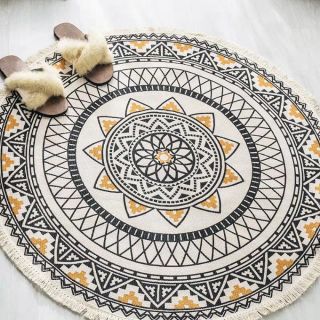 Thảm tròn boho họa tiết vàng