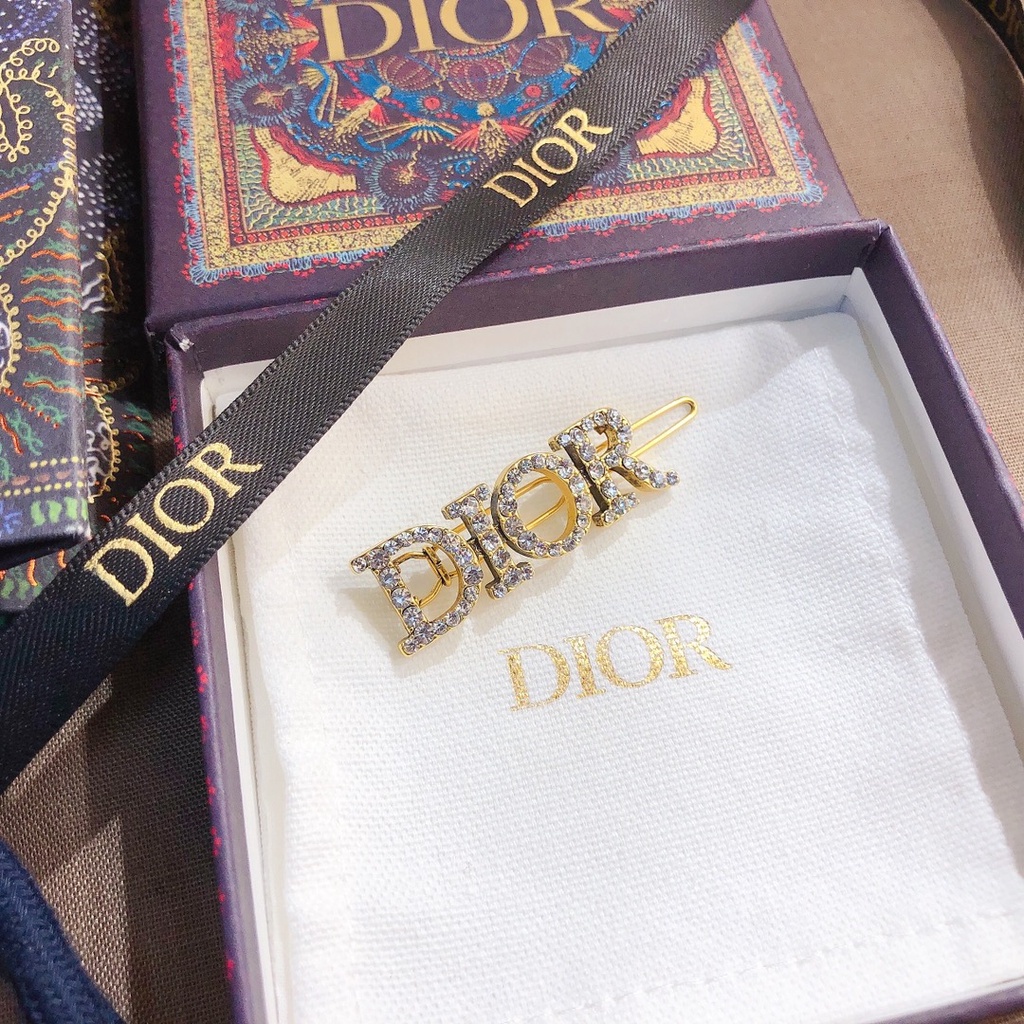 Kẹp tóc hình logo Dior bằng thép titan đính kim cương giả thời trang sang trọng cho nữ