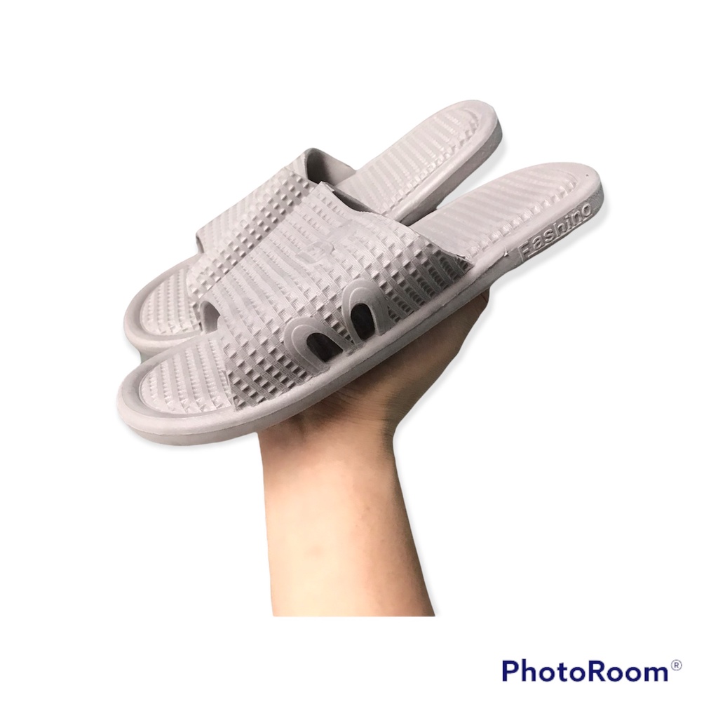 Dép đi trong nhà tắm văn phòng xốp liền siêu bền, siêu nhẹ chống trơn trượt đi mưa, nước, mùa đông 8807 kuul