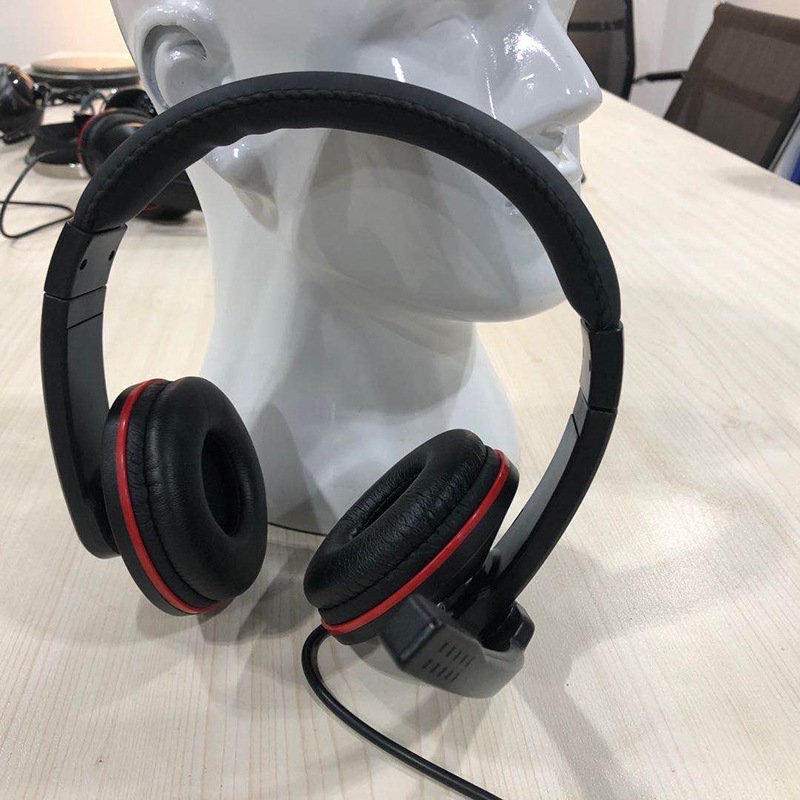 TAI NGHE GAME THỦ CHỤP TAI A500 CÓ MIC ĐÀM THOẠI SÀNH ĐIỆU ÂM THANH CỰC CHẤT ( dùng tốt cho cả điện thoại và máy tính )