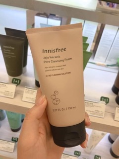 Sữa rửa mặt innisfree volcanic 150ml