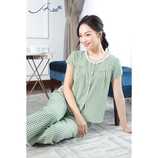 Kate Caro Quần Dài