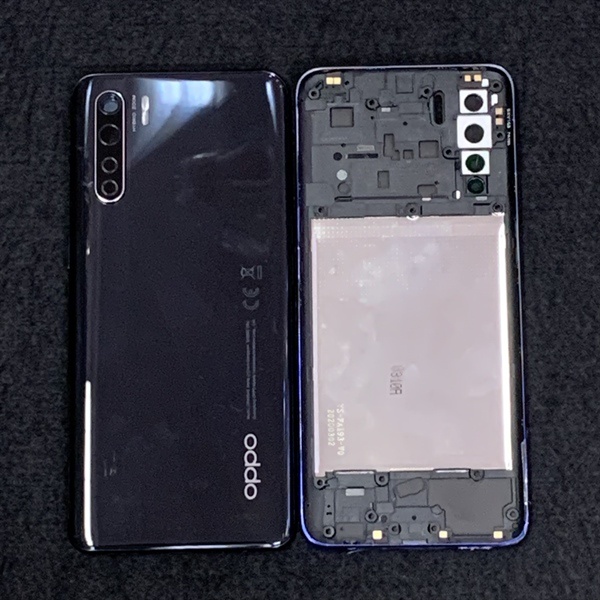 Vỏ Oppo Reno 3 liền kính camera (không kèm xương)