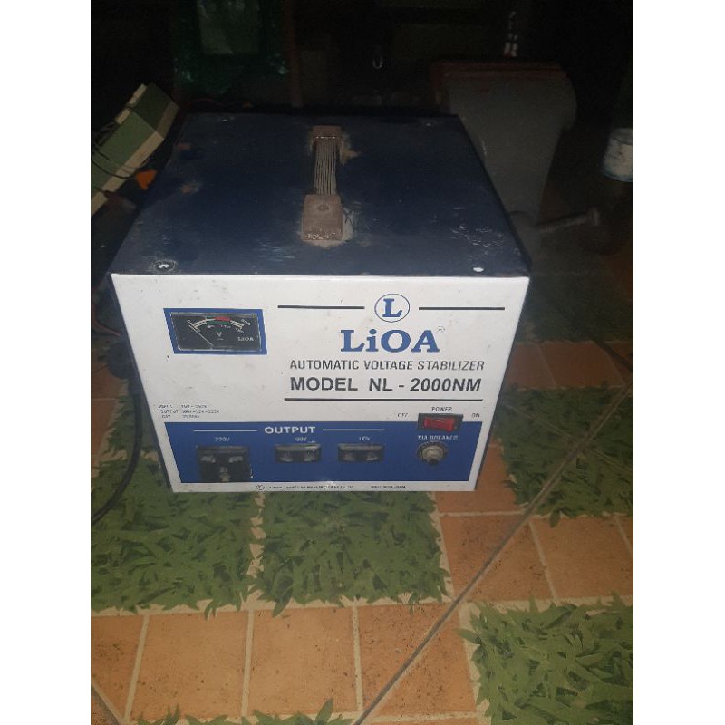 Lioa 2kva..đời cũ quận đồng to vỏ to.dải 150-250v..hoạt động tốt.