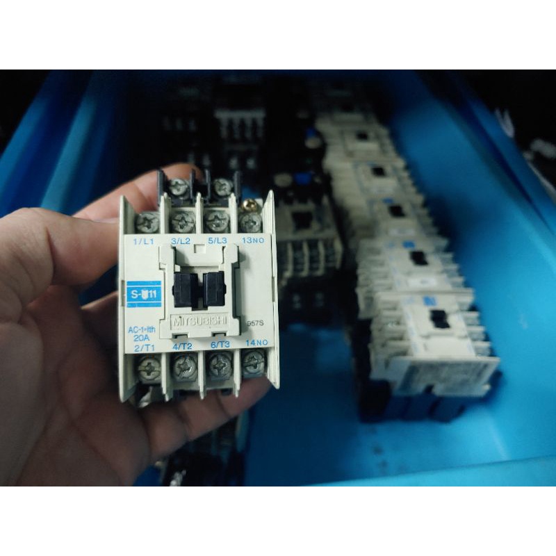 Biến tấn mitsubishi FR-E720-0.4kW Điện áp: 220V mới 100% full hộp