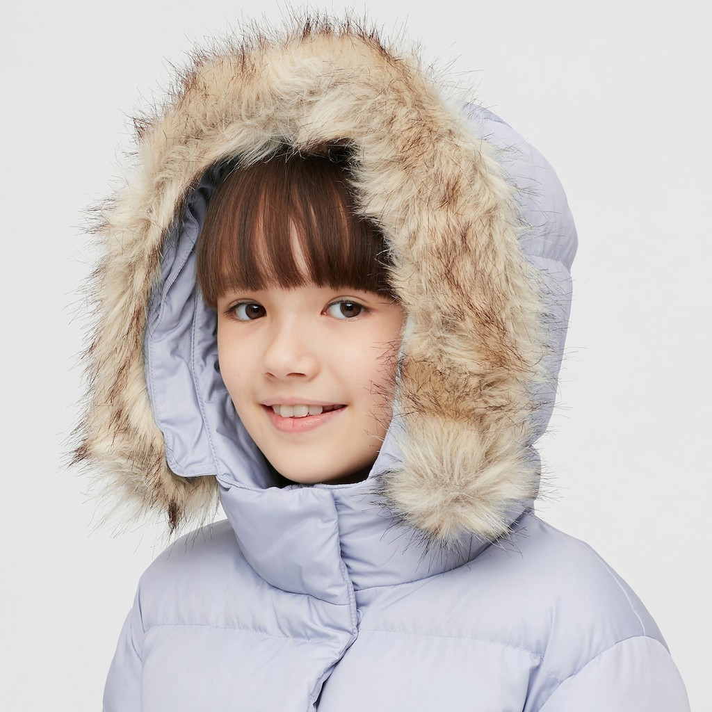 (UNIQLO Nhật chính hãng) GIRL- Áo khoác phao dáng dài có mũ lông tháo rời của UNIQLO trẻ em- GIRL WARM PADDED COAT