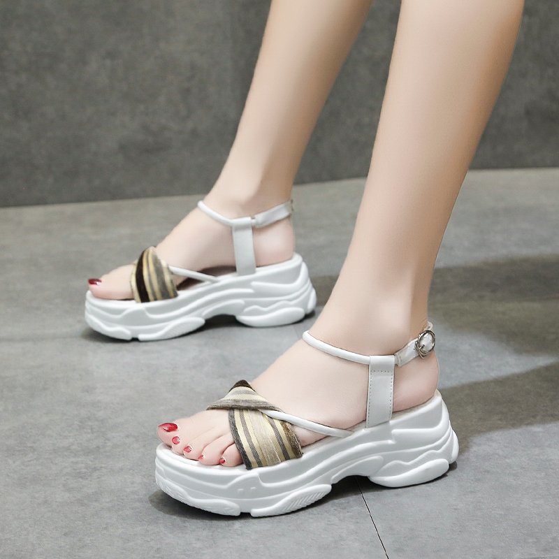 Sandal style hàn quốc tăng chiều cao dáng thời trang
