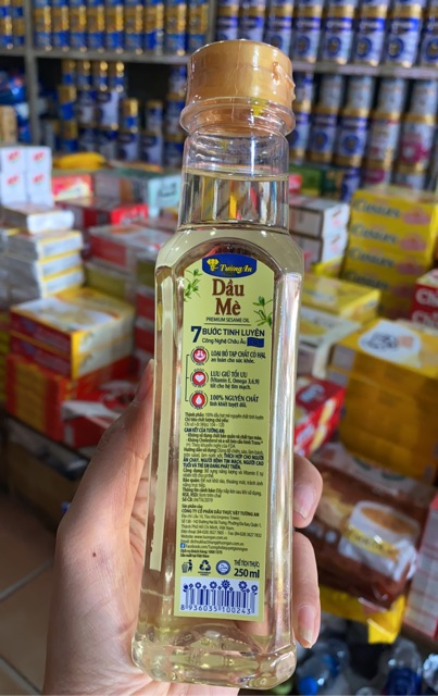 Dầu Mè 100% Nguyên Chất Tường An 250ml