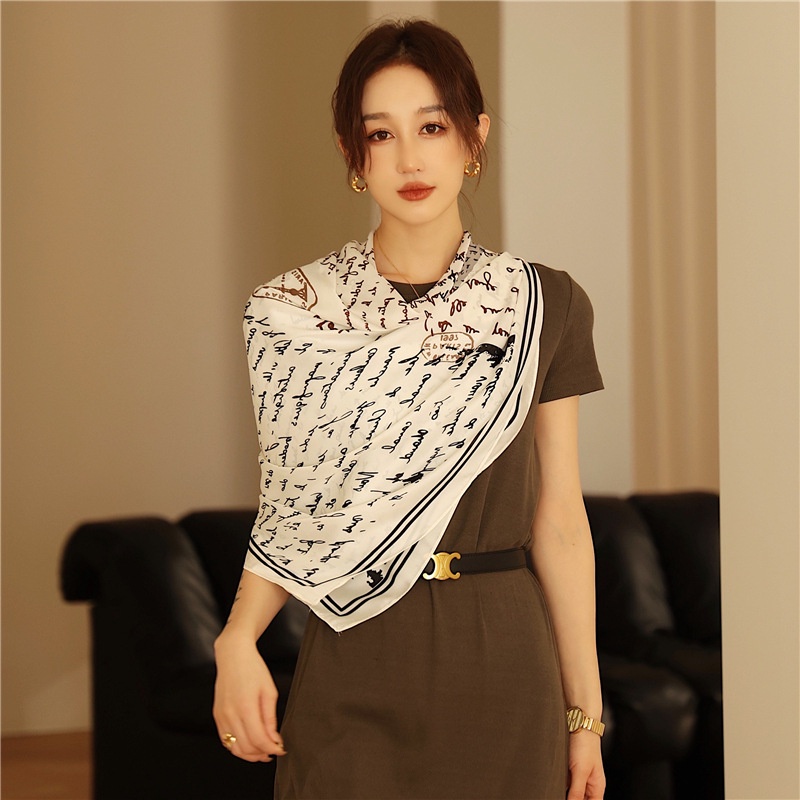 Khăn Choàng Cổ Vuông Vải Lụa In Họa Tiết Thời Trang WJ1014-114 Kích Thước 110x110cm