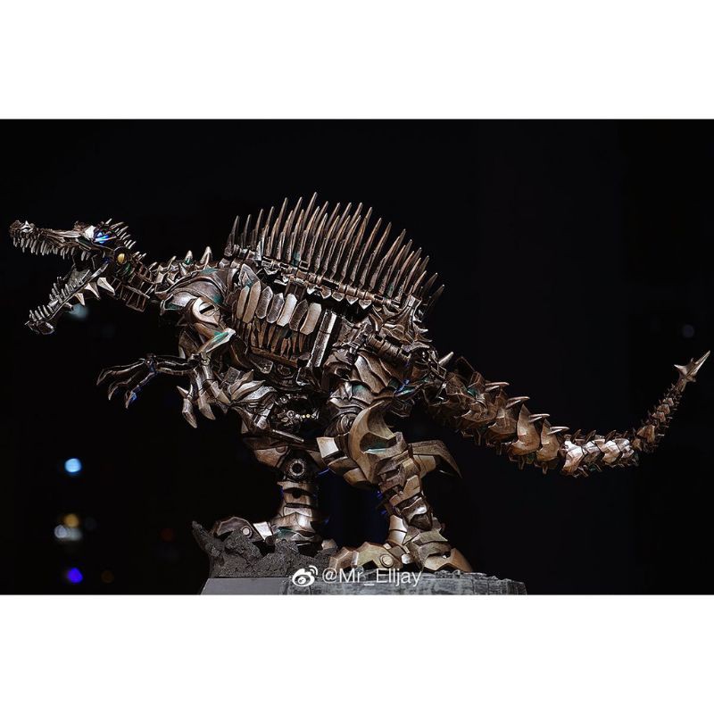 Mô hình robot transformer AM01- LS11 Scorn có thể biến hình sang khủng long