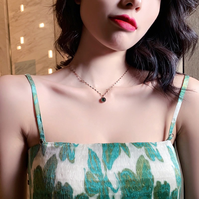 Vòng cổ thép titan mặt số La Mã đính đá thời trang cho nữ