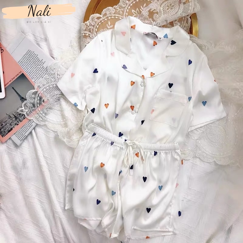 Bộ pijama cộc tay lụa satin hình trái tim dễ thương, bộ đồ ngủ đồ bộ đùi mặc nhà trái tim 4 màu siêu đẹp NL116 | BigBuy360 - bigbuy360.vn