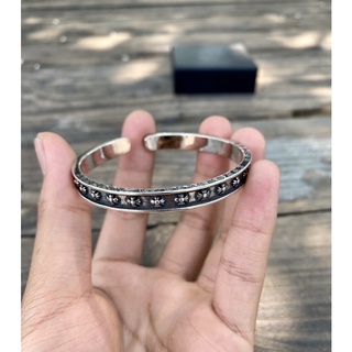 Kiềng tay chrome hearts