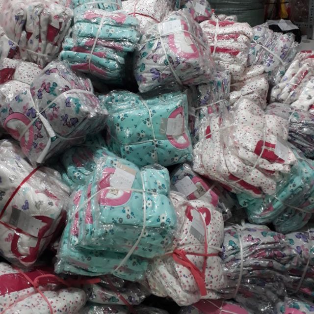 Chuyên đi  sỉ đồ trẻ em. Sỉ lẻ theo ri ôm lô ib feabook xiêm nguyễn. Shop 0anh kim  chợ cổng  10 vòn