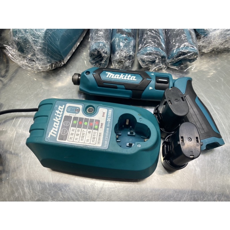 MÁY VÍT GẬP MAKITA TD022