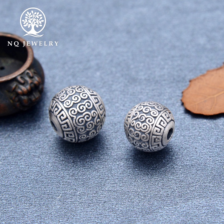 Charm bạc tròn họa tiết hoa văn - NQ Jewelry