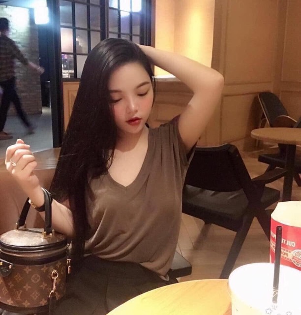Áo Phông Cổ Tim Form Rộng Tay Ngắn - AN12