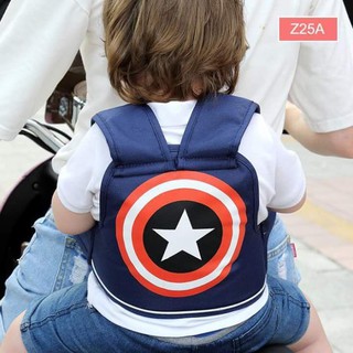 Địu đai đi xe máy cho em bé