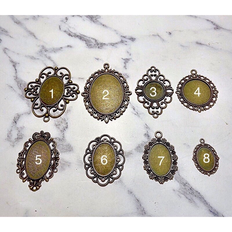 Khung chụp ảnh mẫu móng nail - khuy lên mẫu hoa làm móng nail