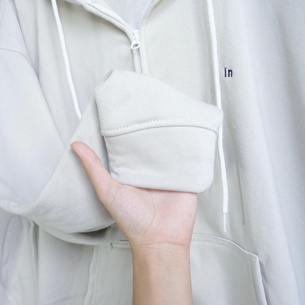 [sẵn] Áo khoác tay dài form rộng in chữ IN (ảnh thật tại shop) Tanazi Closet