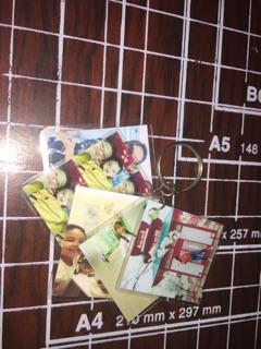 Móc khoá hình 2 mặt ép plastic