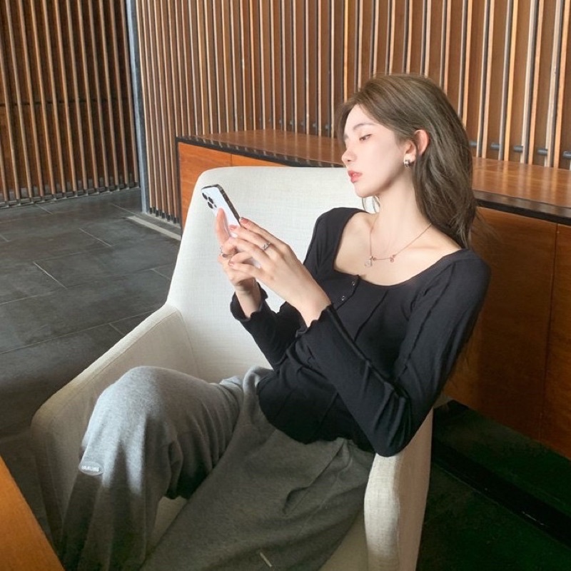 Áo len tăm cổ tròn 6 khuy bấm | BigBuy360 - bigbuy360.vn