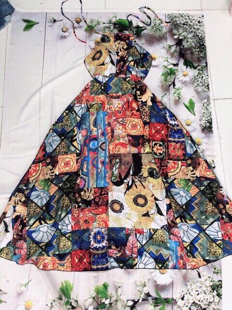 Đầm maxi yếm hở lưng thổ cẩm du lịch đi biển (Ảnh thật khách mặc) | BigBuy360 - bigbuy360.vn