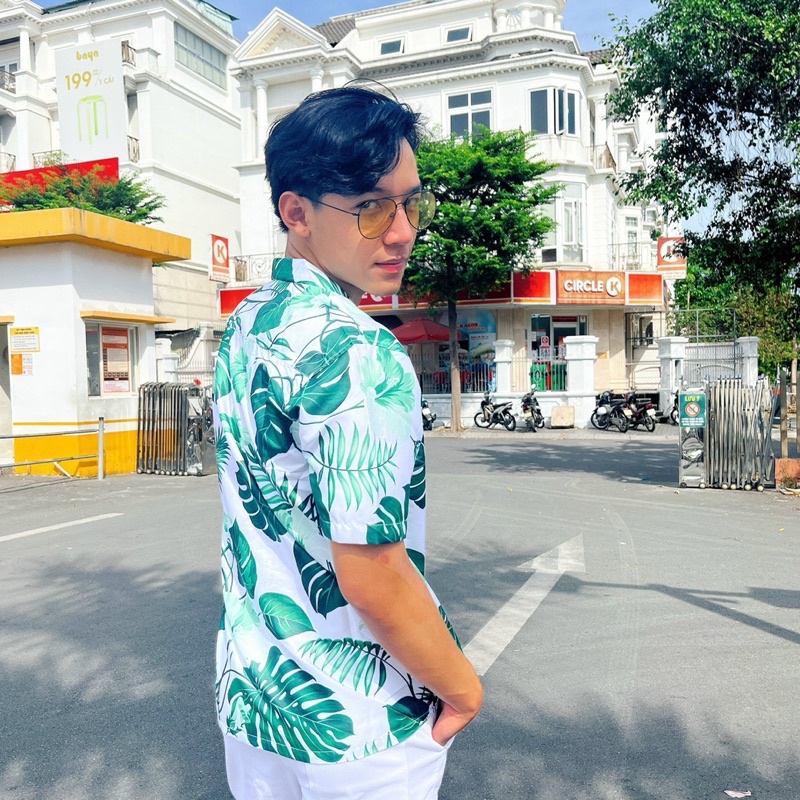 Áo Sơ Mi Nam Nữ Unisex tay ngắn họa tiết Đi Biển Lá Cây, Chất Lụa Gân dày đẹp, hàng thiết kế Mr.Smile 99 Shop