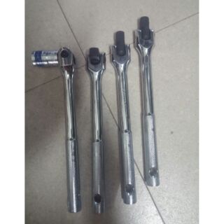 Tay gật gù vặn đầu khẩu