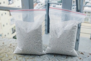 Cát vệ sinh cho mèo giá rẻ chỉ từ 9k/1kg