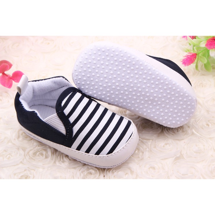 GIÀY SLIPON TẬP ĐI SỌC NGANG - ĐEN | BigBuy360 - bigbuy360.vn