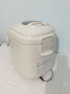 Máy làm bánh mỳ tự động