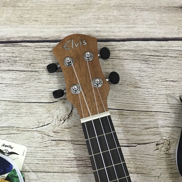 ĐÀN UKULELE SOPRANO MÀU GỖ