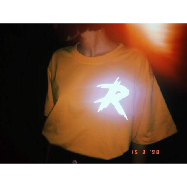 Áo thun tay lửng in phản quang