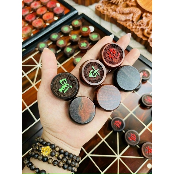 Quân cờ gỗ trắc 4cm siêu đẹp