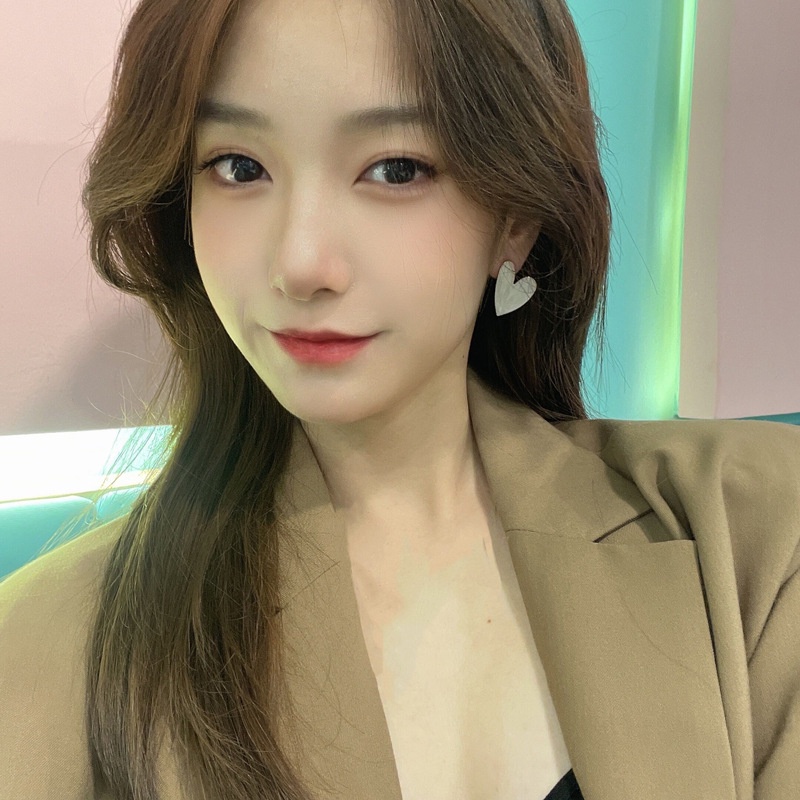 Khuyên tai kẹp không bấm lỗ chốt cố định K138 bằng hợp kim mạ vàng hình trái tim bigsize dáng ngắn Leous Accessories